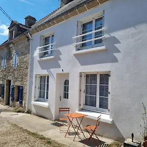 Maison De Ty Richarzh, 2 Chambres, 4 Personnes Hébergement de vacances